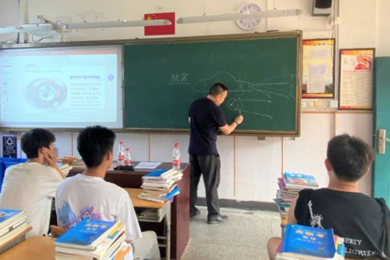校企融合搭橋梁——工匠進(jìn)校上課啦！(圖4)