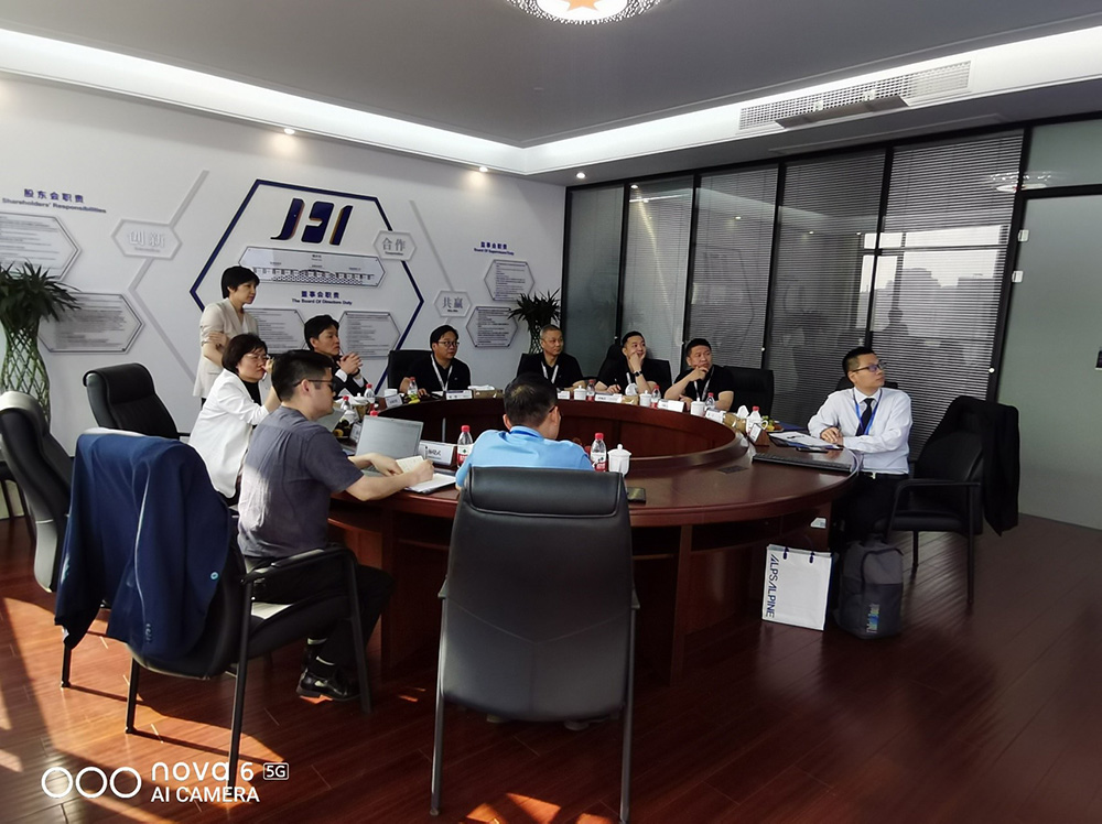 阿爾卑斯阿爾派集團(tuán)及上海亞特聯(lián)科技有限公司蒞臨我司參觀交流(圖1)