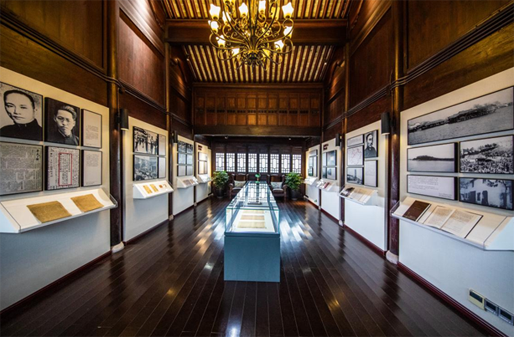緬懷革命先烈 汲取奮進(jìn)力量 | 精華股份黨支部開展主題黨日活動(圖3)