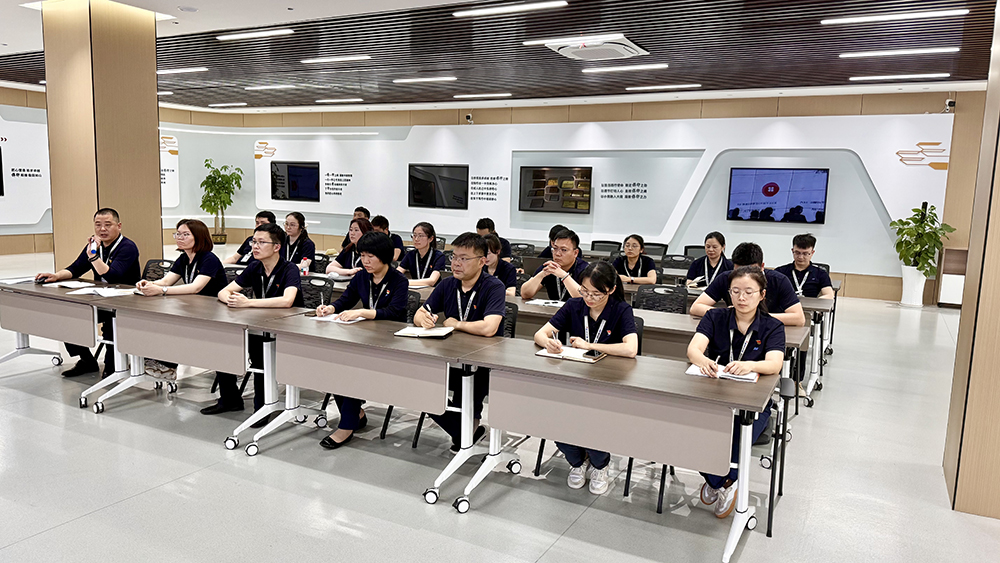 精華股份黨支部開展愛國主義教育日系列活動(dòng)(圖1)