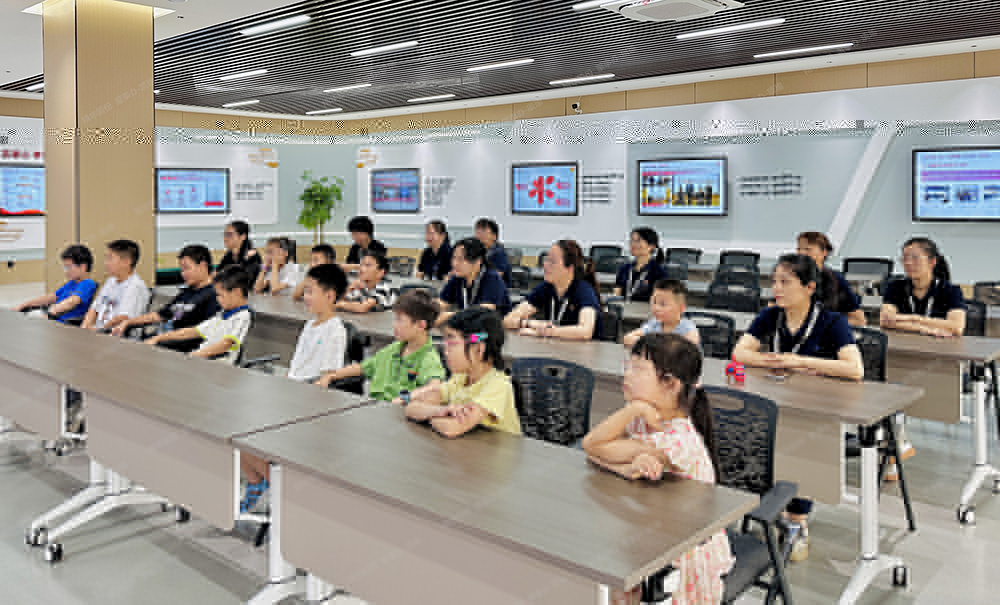 精華股份2025年暑期候鳥托管班溫馨開班(圖1)